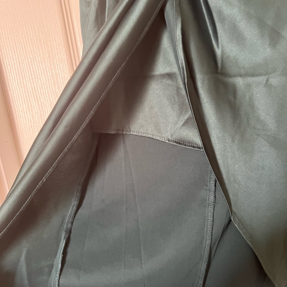 Dress - Picture 7 of 7